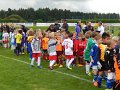 09... sind nebenan am Fussballfeld die Kids fuer das Abschlussturnier der Region West schon Spielbereit